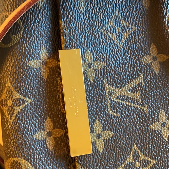 LV Authentic MM Favorite - Picture 11 of 11